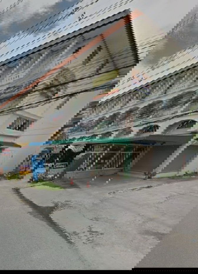 รูป ให้เช่าอาคารพาณิชย์อมตะนครชลบุรี4ชั้นเส้นบ้านเก่าพานทองจ.ชลบุรี - รูปที่ 2/6