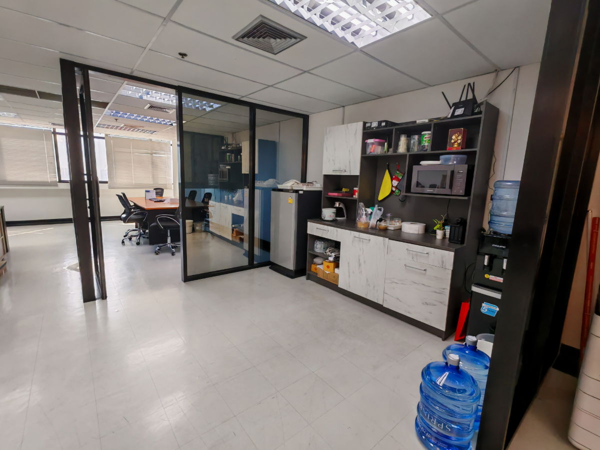 รูป รถไฟฟ้า พญาไท อยู่หน้าตึก Phayathai Plaza (พญาไท พลาซ่า) ขนาด 128 ตรม - รูปที่ 3/6