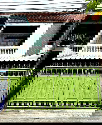 ทาวน์โฮม กรุงเทพมหานคร : ขายทาวน์เฮาส์ 2 ชั้น ราคาถูก เพชรเกษม 54 แยก 4 ขนาด 17 ตร.ว. ใกล้MRT ภาษีเจริญ ซีคอน บางแค