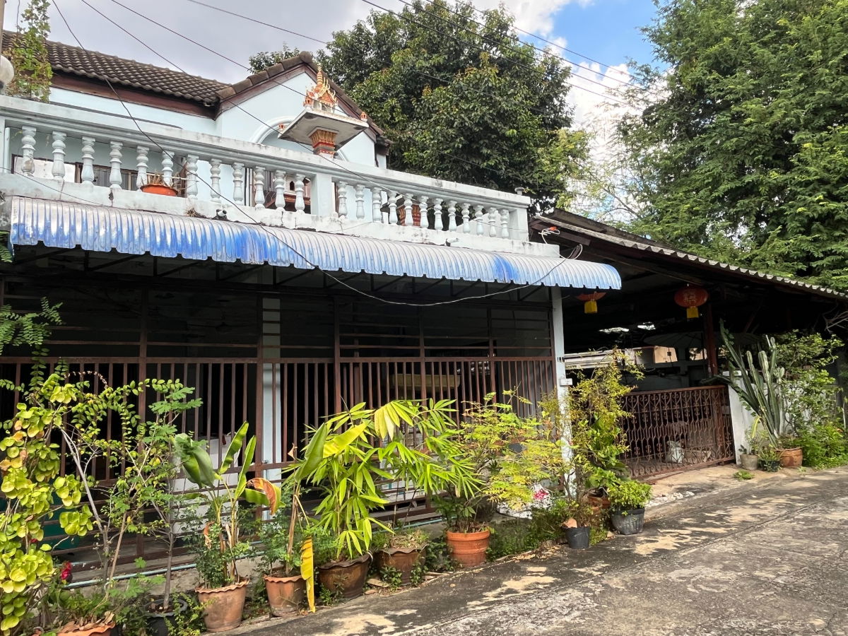 รูป ขายที่ดินพร้อม ทาวน์เฮ้าส์ 2 ชั้นหลังมุม 50 ตรว.ซอยอินทามระ 43 แขวงรัชดาภิเษกรัชดาภิเษก เขตดินแดง กรุงเทพฯ ราคา 9,999,000 บาท - รูปที่ 1/10