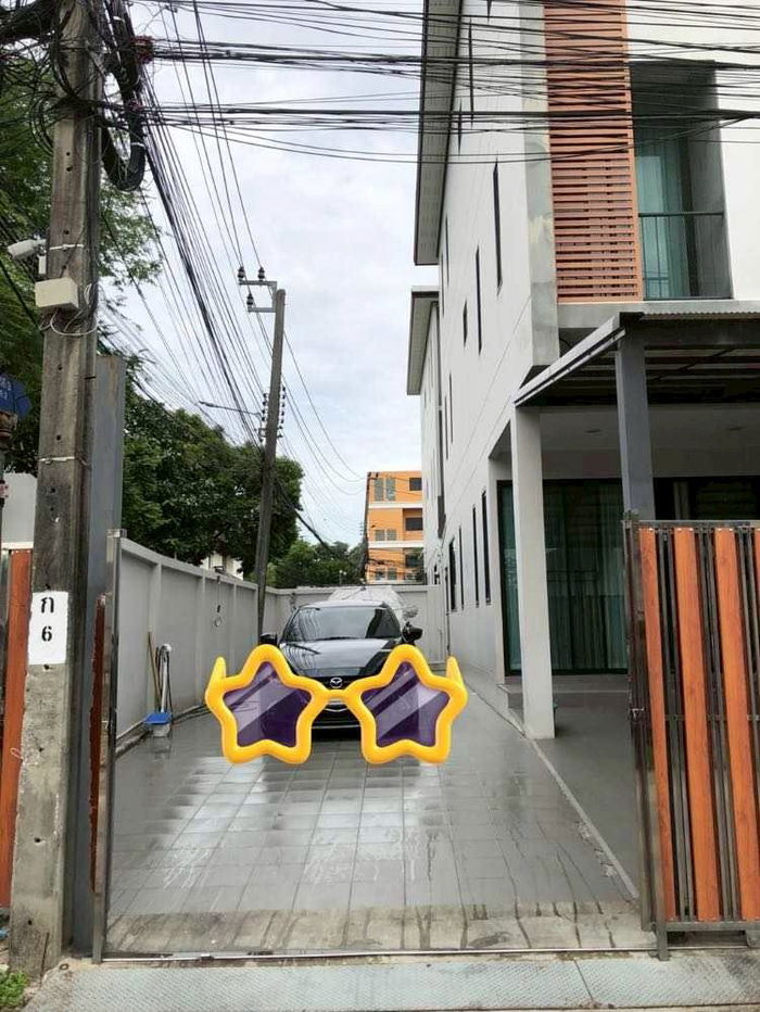 รูป LTH13893 – Townhome for Sale | Sukhumvit 101 | 230 sqm | 4 Beds 5 Baths | Near BTS Punnawithi | 9.8 MB | ทาวน์โฮมขาย สุขุมวิท 101 - รูปที่ 11/13