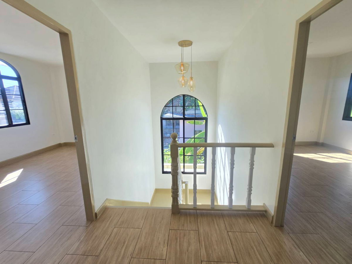 รูป ้บ้านเดี่ยวนิมิตใหม่40 โฮม5 หมู่บ้านเคซี.การ์เด้นโฮม บ้านรีโนเวทใหม่ทั้งหลัง แถมฟรีเฟอร์นิเจอร์ พื้นที่กว้างมากทำเลดี - รูปที่ 41/44