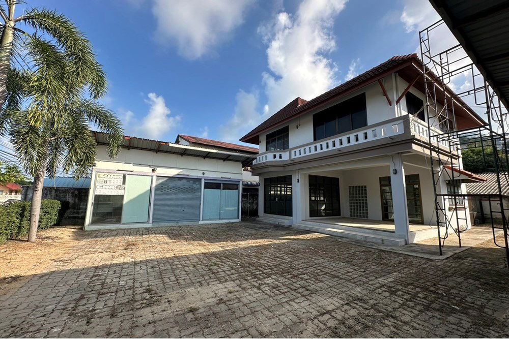 picture [920121001-2400] 3-beds House with a big space for lease in Plai Laem - 15/23