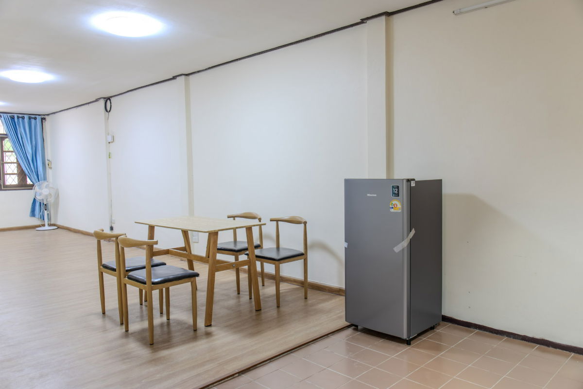 รูป เช่า ให้เช่า ปล่อยเช่า ทาวน์โฮม 2 ชั้น ห้วยขวาง ประชาราษฎร์บำเพ็ญ ซอย 20 แยก 6 ราคาถูก ไม่เกิน 40,000 บาท สนใจ Line: @951qfbfi - รูปที่ 4/20