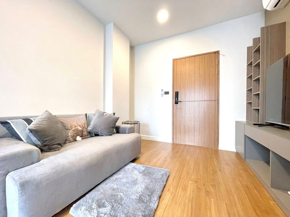 รูป อะไร์ช คอนโด  เส้นมหิดล ใกล้สนามบิน , โรงเรียนวารี  15,000 บาท เฟอร์ครบ พร้อมเข้าอยู่  - รูปที่ 3/8