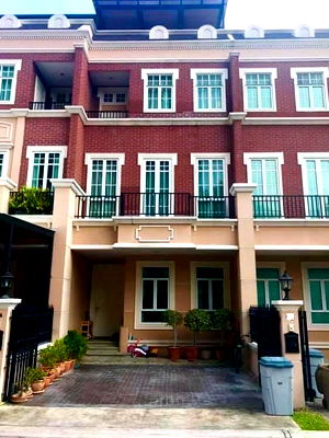 เช่าทาวน์โฮม BTS พระโขนง : RENT Luxury Garden Square Sukhumvit 77 near Bangkok Prep School ONNut