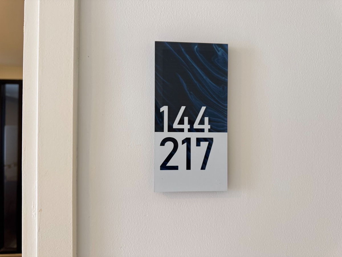 picture Sell 2bedrooms 2bathrooms special price!  - 1/12