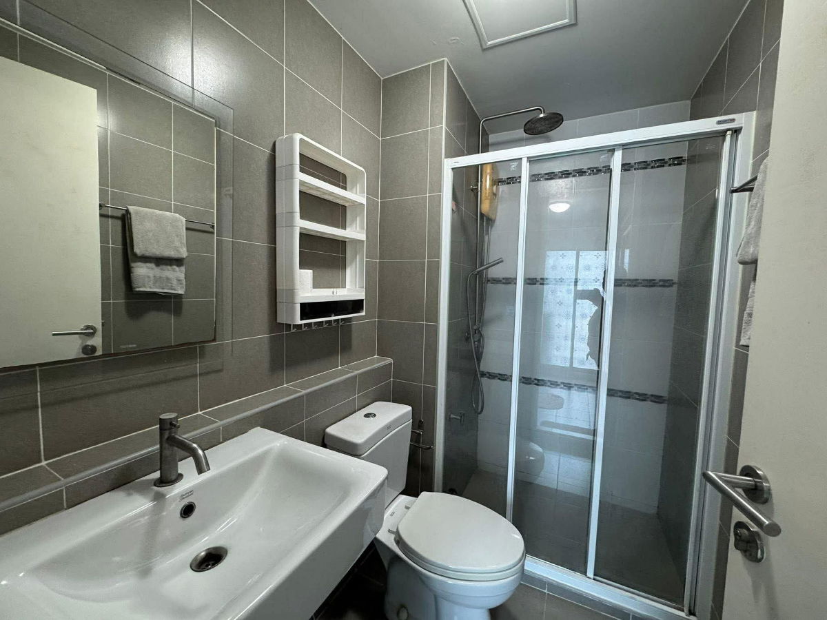 รูป ✅ให้เช่า ดีคอนโดซายน์  ตึกบีชั้น5 ห้องมุมแอร์2เครื่อง 10,000บาท ☎️064-792-4426(เบญ) - รูปที่ 4/8