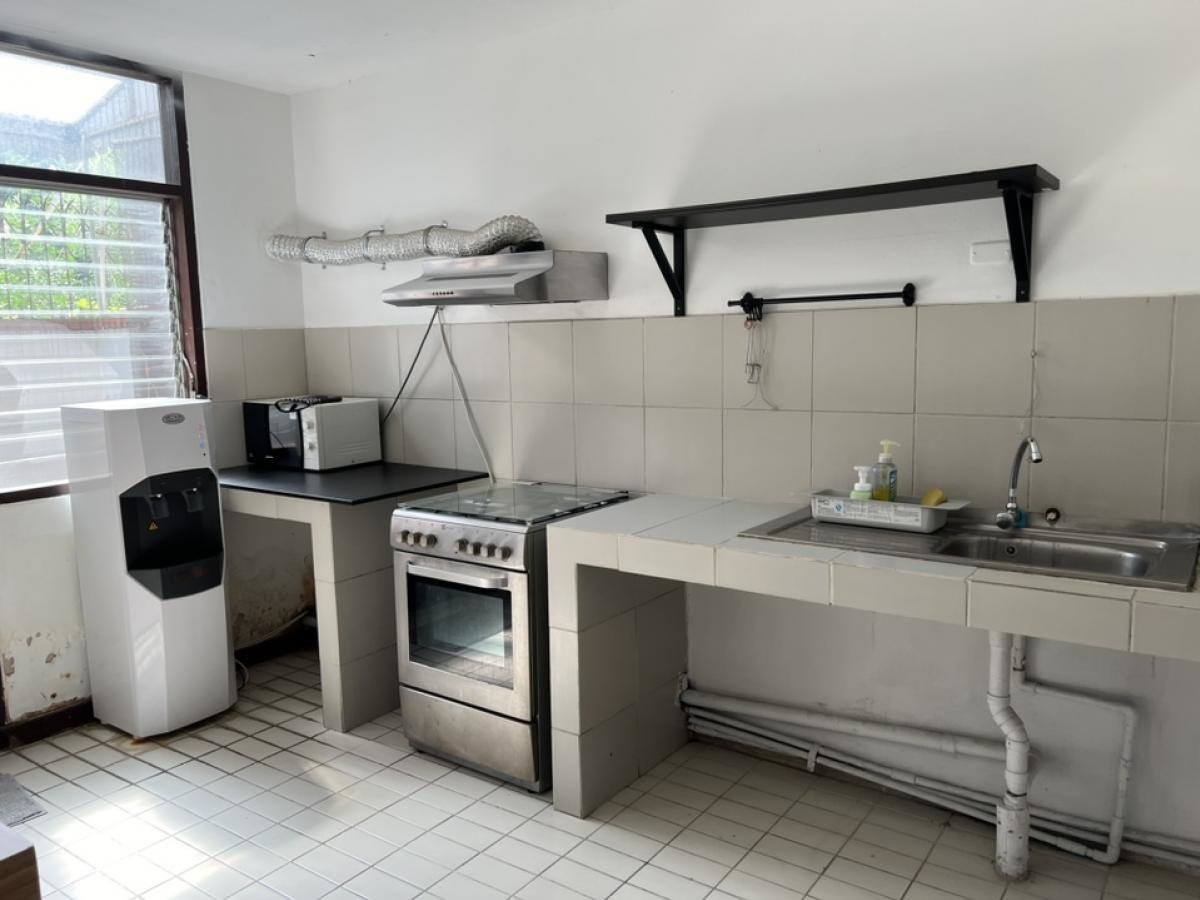 รูป LTH13914 – Home Office for Rent | Phrom Phong | 330 sqm | 3 Beds 4 Baths | Near BTS Phrom Phong | 140K/Month | โฮมออฟฟิศให้เช่า พร้อมพงษ์ - รูปที่ 1/12