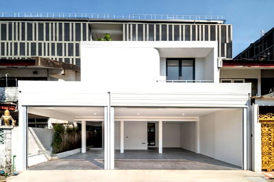 Houses for sale Phaya Thai : 🏡 House for Sale with Tenant near BTS Saphan Khwai / Ari 📍 Pradiphat Road area | Ideal for investors 💰 Selling Price: 17,400,000 THB