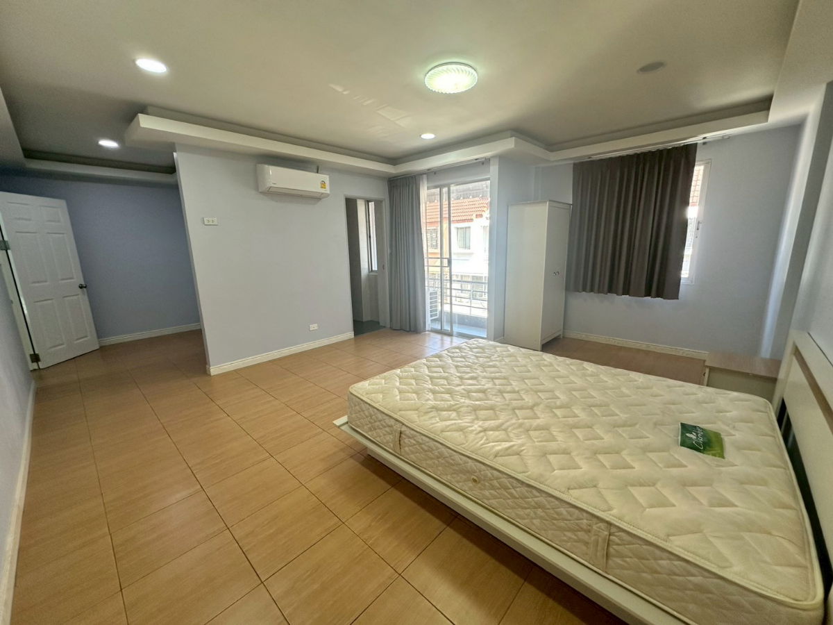 รูป 🏢 ให้เช่า Home Office 4 ชั้น ทำเลดี เชื่อมต่อรัชดา - ห้วยขวาง - ลาดพร้าว - รูปที่ 7/20