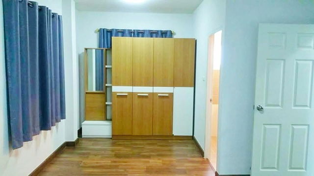 รูป รร.เทพพิทักษ์ 1.5 กม. ติดถนนบ้านกล้วย-ไทรน้อย บ้านเดี่ยว 2 ชั้น 53 ตร.ว. 212 ตร.ม. เดอะเกรทไลฟ์ บางบัวทอง 2.8 กม.พร้อมเฟอร์ฯ 3นอน 3น้ำ - รูปที่ 4/8