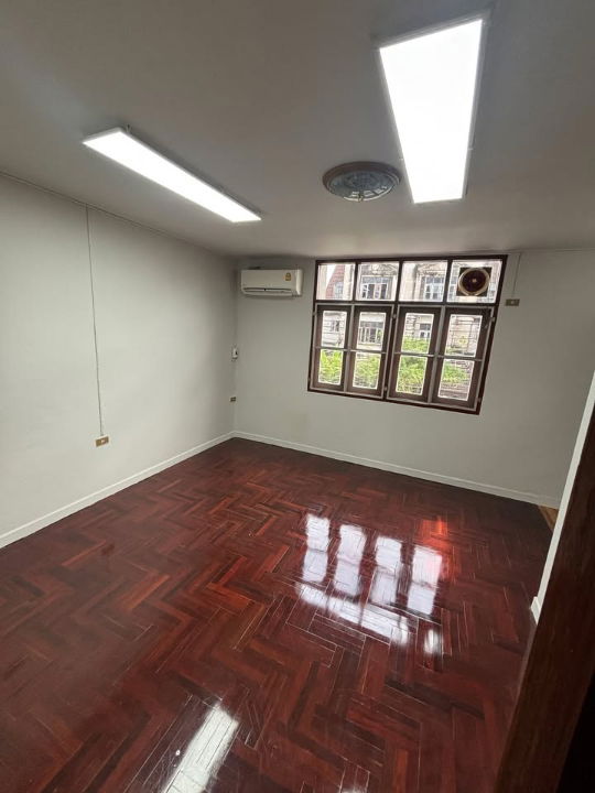 รูป RH122825 ให้เช่าบ้านทาวน์โฮม 3 ชั้น ซอยอ่อนนุช39 / ศรีนครินทร์ 24เดินไปสถานีรถไฟฟ้ากลันตัน10นาที (yellow line) - รูปที่ 8/23