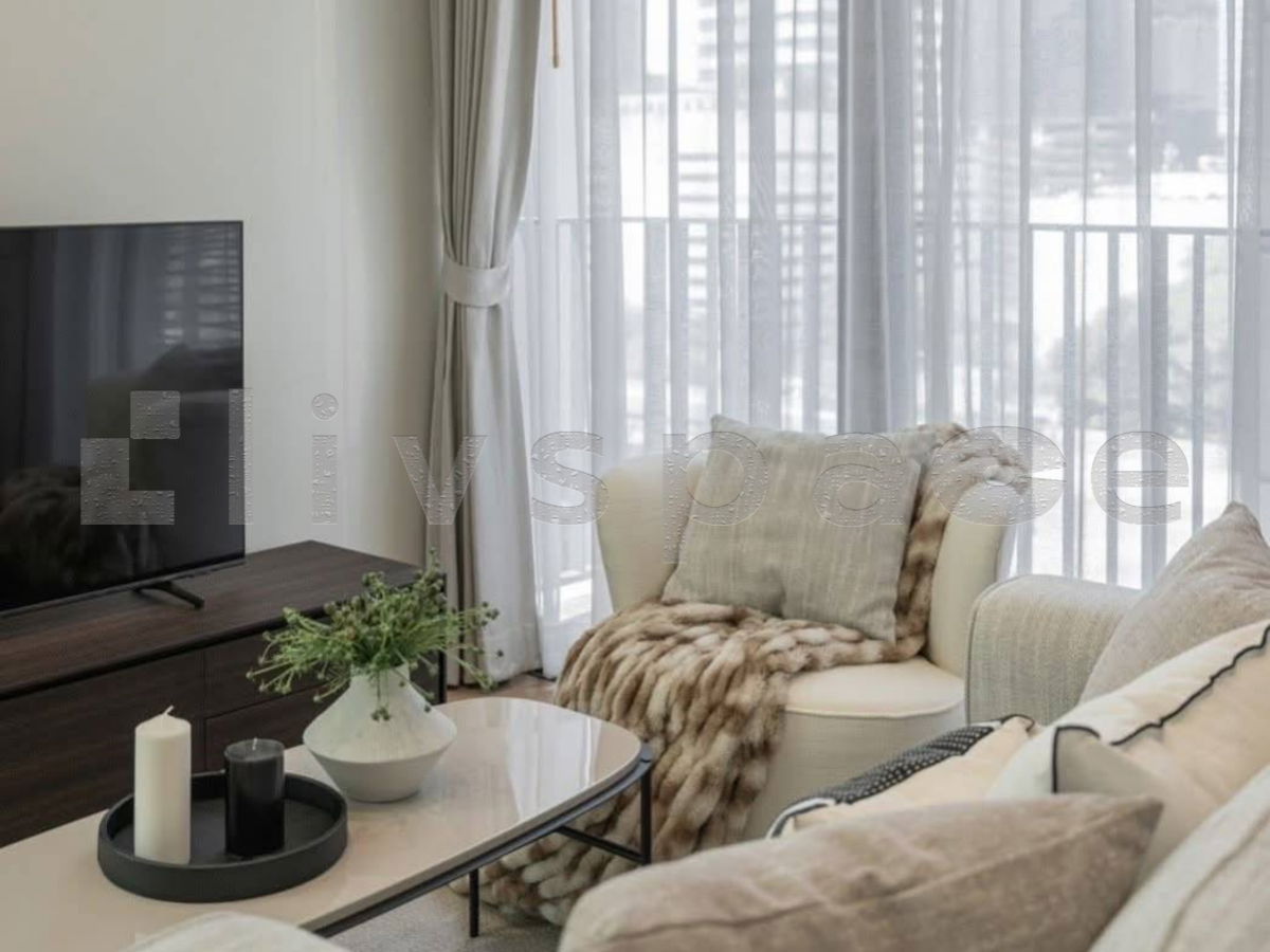 รูป ▚ LE228ツ ให้เช่า 28 Chidlom ราคาดีที่สุดในโครงการ! (ตึก Villa) 1 นอน 46 ตร.ม. แต่งหรูด้วยเฟอร์นิเจอร์ CHANINTR ทั้งห้อง เพียง 50,000! - รูปที่ 2/8