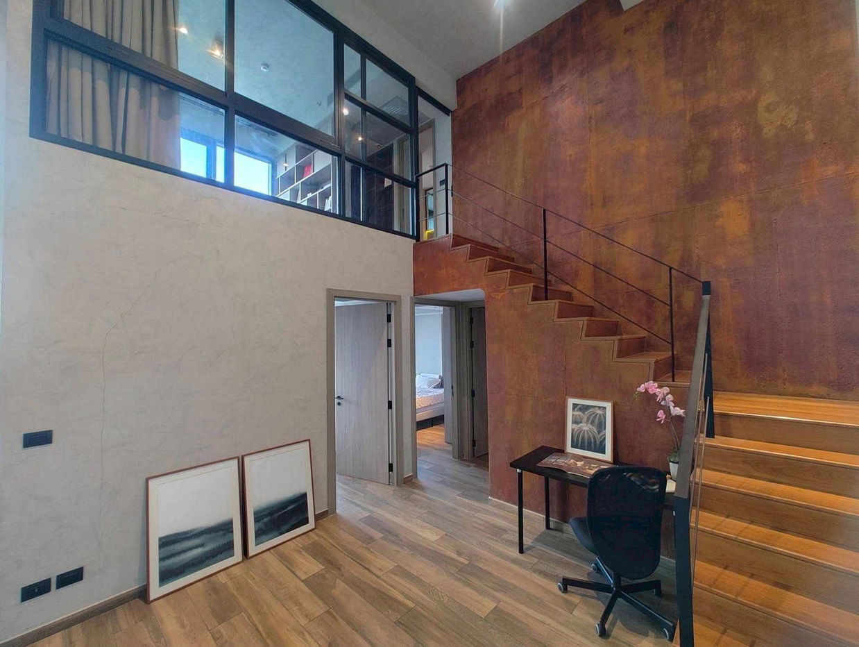 รูป LTH14014 – Condo for Rent | Lofts Asoke | 130 sqm | 3 Beds 2 Baths | Near BTS Asoke | 130K/Month | คอนโดให้เช่า ลอฟท์ อโศก - รูปที่ 1/6