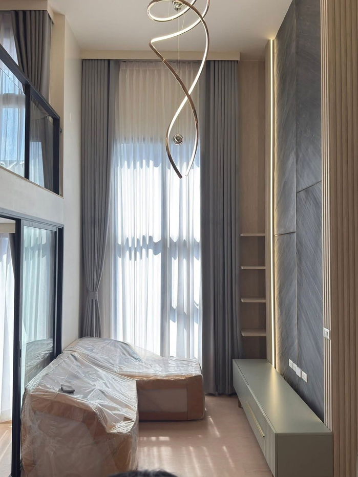 รูป The Base Urban Rama 9 | Loft 2 ชั้น ห้องมุม วิวเมือง | 31,000 บาท/เดือน (ต่อรองได้) - รูปที่ 3/5