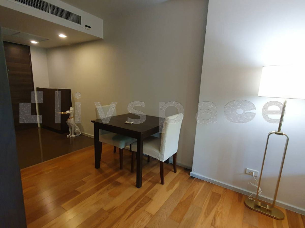 รูป ▚ LE192ツ [ขาย] ราคาดีที่สุดในตึก! Focus Ploenchit 1 นอนไซส์ใหญ่ 47.78 ตร.ม. วิวเมืองและต้นไม้ ฟรีค่าโอนทุกรายการ เพียง 5,860,000 เท่านั้น! - รูปที่ 3/7