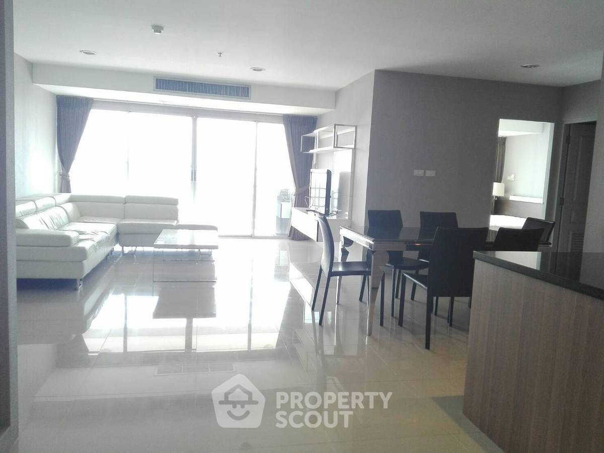 รูป คอนโด 3-ห้องนอน ที่ เดอะวอเตอร์ฟอร์ด ไดมอน ทาวเวอร์ สุขุมวิท ใกล้ BTS พร้อมพงษ์ (ID 514346) - รูปที่ 2/13