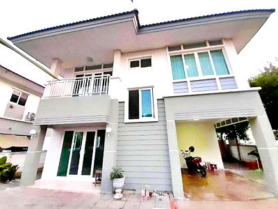 เช่าบ้านเดี่ยว บางบัวทอง นนทบุรี : รร.เทพพิทักษ์ 1.5 กม. ติดถนนบ้านกล้วย-ไทรน้อย บ้านเดี่ยว 2 ชั้น 53 ตร.ว. 212 ตร.ม. เดอะเกรทไลฟ์ บางบัวทอง 2.8 กม.พร้อมเฟอร์ฯ 3นอน 3น้ำ