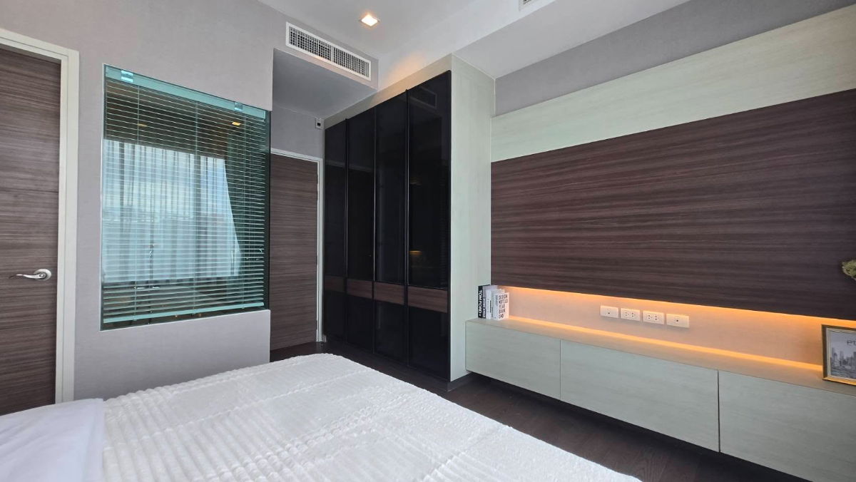 picture 🏢📍 Q Asoke | 🚇 Near MRT Phetchaburi | 💰 Rent: 48,000 THB/month | Property Code: RS4371 - 10/17