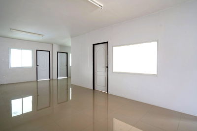 อาคารพาณิชย์ให้เช่า : อาคารพาณิชย์ 2 คูหา หน้าโรงแรม 4 ดาว ทางไปสนามช้าง