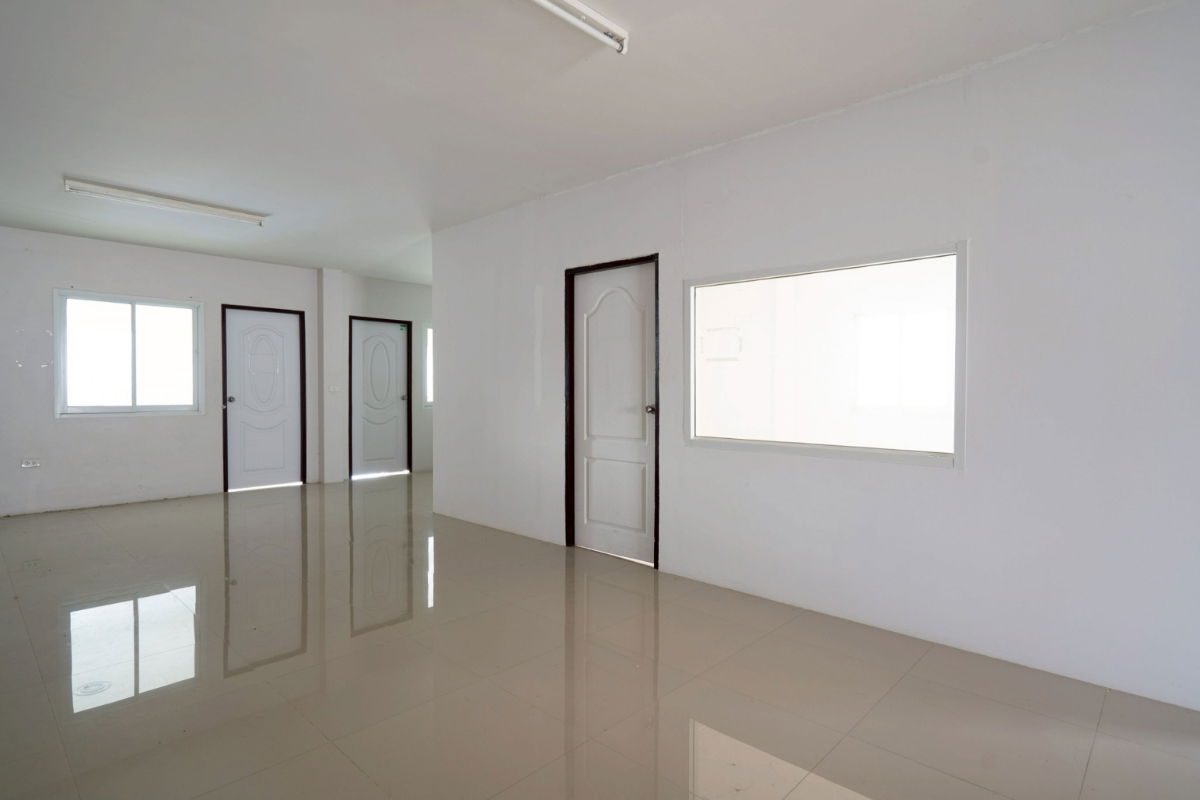 รูป อาคารพาณิชย์ 2 คูหา หน้าโรงแรม 4 ดาว ทางไปสนามช้าง - รูปที่ 1/11