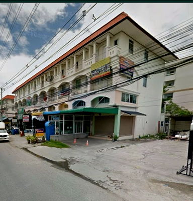 Shophouses for rent Phan Thong Chonburi : Commercial building for rent in Amata Nakorn area, Chonburi, 4 floors