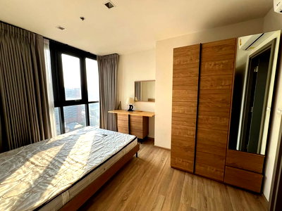 Condos for rent Major Hollywood Ramkhamhaeng : Condo for Rent at The Base Garden Rama 9 (B6812088)