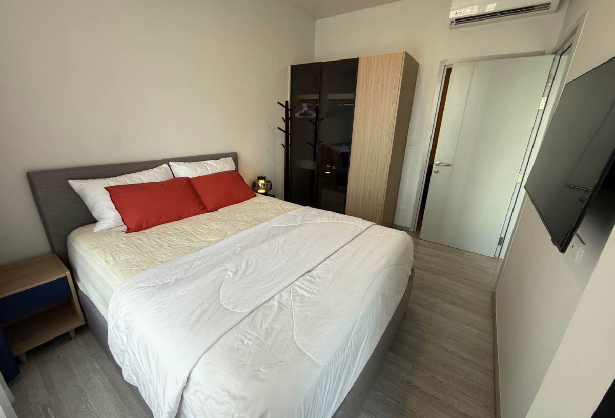 picture XT                       EKKAMAI  - 6/9