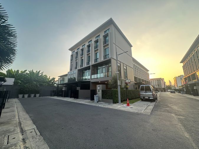 🔴RT20782🟡 ให้เช่าถูกมาก👍 Townhouse 4 ชั้น Patio Ratchayothin 💛🧡 ✅แอดไลน์ @905bggcb (มี @ ด้วย) แอดมินตอบไว 