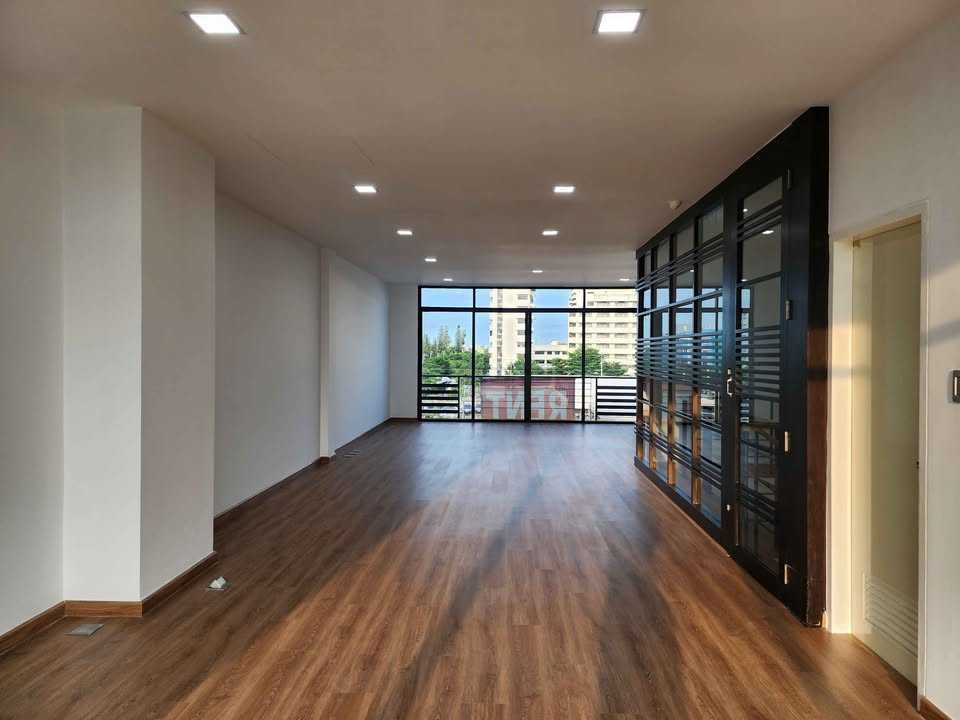 รูป LTH14040 – Home Office for Rent | H-Cape Biz Sector | 295 sqm | 3+ Rooms 3 Baths | Near BTS On Nut | 75K/Month | โฮมออฟฟิศให้เช่า เอชเคป บิซ เซคเตอร์ - รูปที่ 7/7