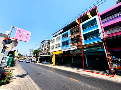 อาคารพาณิชย์ นนทบุรี : 🔥  อาคารพาณิชย์ “ทำเลหน้าร้านแท้” ใจกลางบางกระสอ — คนเห็นทุกวัน ลูกค้าเข้าเอง 📍 หน้าวัดบัวขวัญ | ตรงข้ามโรงเรียนอนุบาล Listing no. 84671