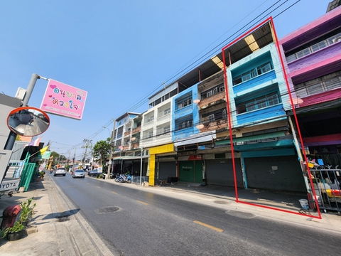 🔥  อาคารพาณิชย์ “ทำเลหน้าร้านแท้” ใจกลางบางกระสอ — คนเห็นทุกวัน ลูกค้าเข้าเอง 📍 หน้าวัดบัวขวัญ | ตรงข้ามโรงเรียนอนุบาล Listing no. 84671