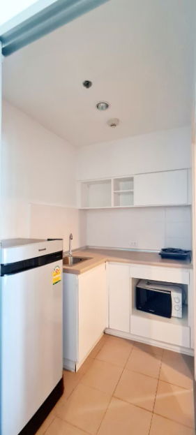 รูป ให้เช่าห้องมุมแต่งพร้อม เฟอร์ครบ ห้องใหญ่ วิวดี ราคาถูก ใกล้ ARL และ MRT สถานีหัวหมาก - รูปที่ 5/13