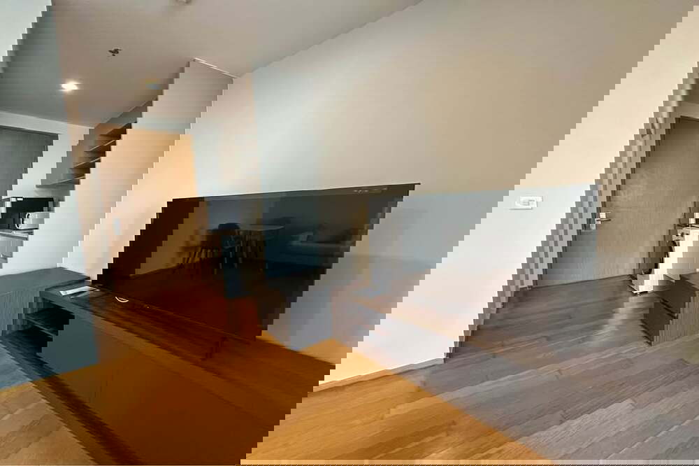 รูป 🔥 สำหรับเช่า !! ชั้นสูง 18++, ทำเลสาทร สีลม !! 🔥 Code C20251200049..........Noble Revo Silom, 1 ห้องนอน, 1 ห้องน้ำ, แต่งครบ, พร้อมเข้าอยู่📣📣 - รูปที่ 2/5