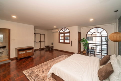 LTH14029 – Townhouse for Rent | Thonglor 25 | 400 sqm | 5 Beds 5 Baths | Near BTS Thonglor | 100K/Month | ทาวน์เฮาส์ให้เช่า ทองหล่อ 25