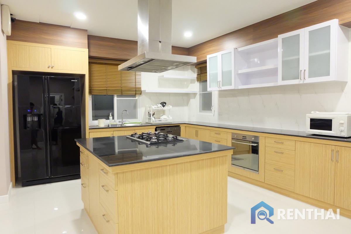 picture For Rent: 2-Storey Detached House with Private Swimming Pool - 8/25