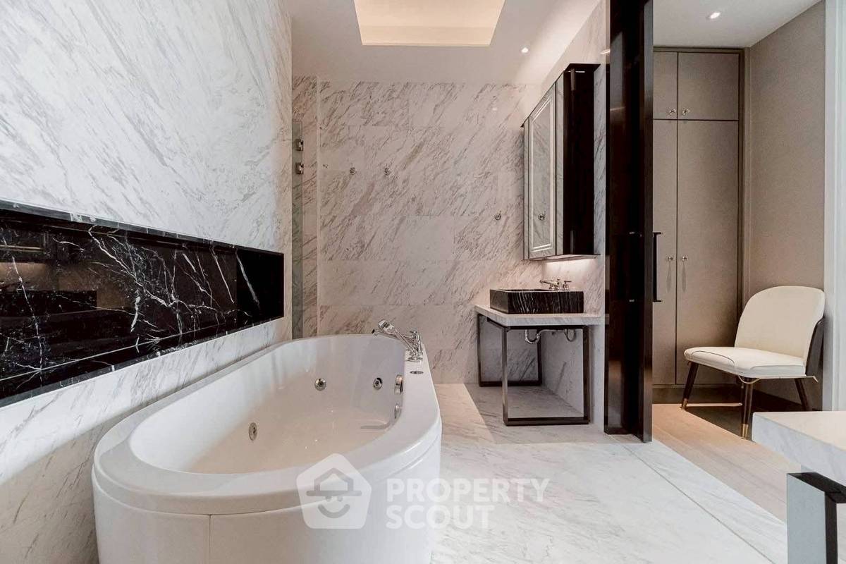 รูป คอนโด 2-ห้องนอน ที่ เดอะ เรสซิเดนซ์ แอท แมนดาริน โอเรียนเต็ล กรุงเทพฯ ใกล้ BTS สะพานตากสิน (ID 2501340) - รูปที่ 9/16