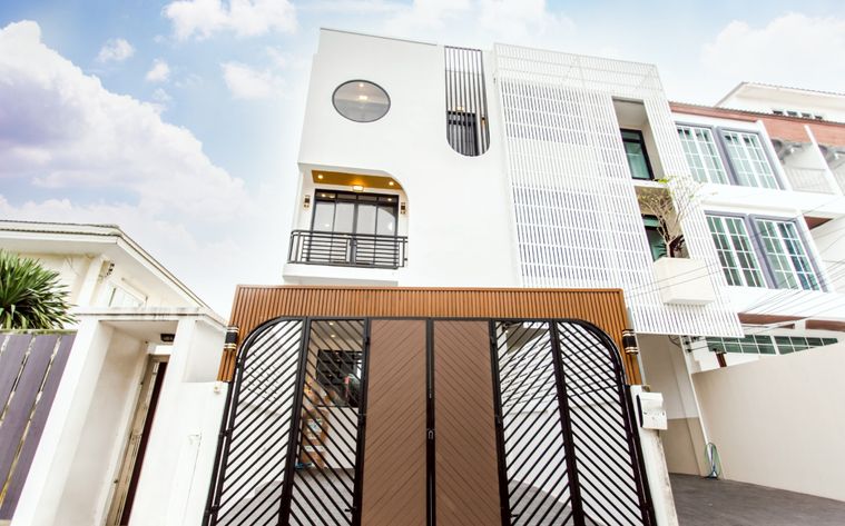 ST0027 | ขาย Townhome 3 ชั้น “SNOW WHITE” ❌ จาก 7.59 ลบ. เหลือเพียง 7.29 ลบ. ✅ ฟรีค่าโอน 🚆 MRT  โชคชัย4