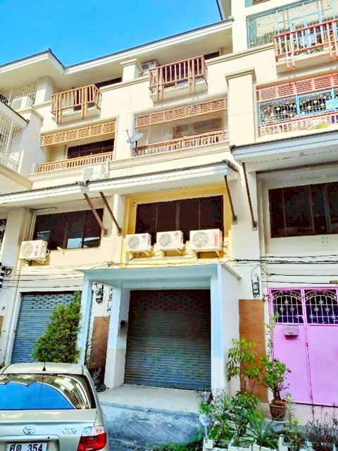 รูป เซนทรัลพระราม2 1.55กม. ไทวัสดุพระราม2 300ม. ให้เช่าอาคารพาณิชย์ 4 ชั้น 17ตร.วา. 272 ตร.ม.รพ.พระราม 2 600 ม. 4นอน โลตัส พระราม2 1.2กม. - รูปที่ 1/8