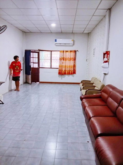 รูป ขายบ้านเดี่ยว รถไฟฟ้า BTS คูคต 4.8 กม. ลาดสวาย ลำลูกกา ตลาดเอซี คลองสี่ 2.1 กม เลียบคลองสี่ 20ตรว. 140ตรม. - รูปที่ 3/8