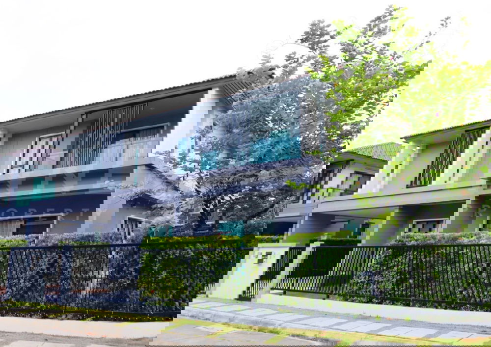 รูป 🏡🌳超值价格‼️ 邦纳区精美住宅 🏡 出售中 | Burasiri Wongwaen–Onnut 12.5 MB - รูปที่ 1/21