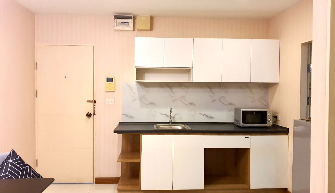 รูป Call : 091-545-5346 Condo Airlink Residence ใกล้ Airport Link ลาดกระบัง 35 ตารางเมตร ชั้น5 อาคาร 2 หน้าโครงการ ตกแต่งครบ (ขายพร้อมผู้เช่า) - รูปที่ 7/13