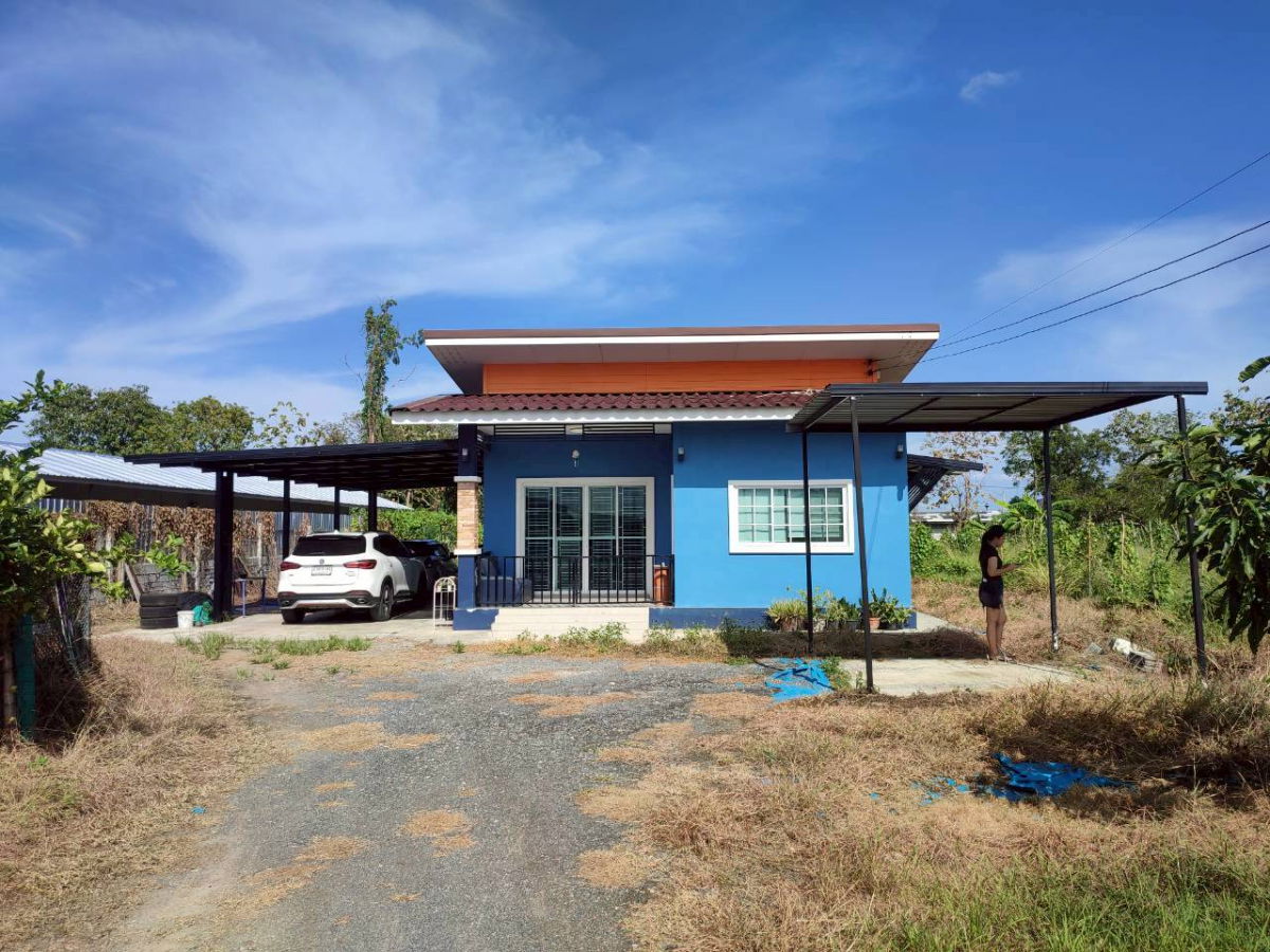 picture 🏡 Single-Storey House with Large Land Near M81 Motorway  📌 Listing no. 94777 - 1/15