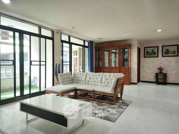 รูป คอนโด 3-ห้องนอน ที่ บ้านจันทร์ คอนโดมิเนียม ใกล้ ทองหล่อ (ID 2503914) - รูปที่ 3/21