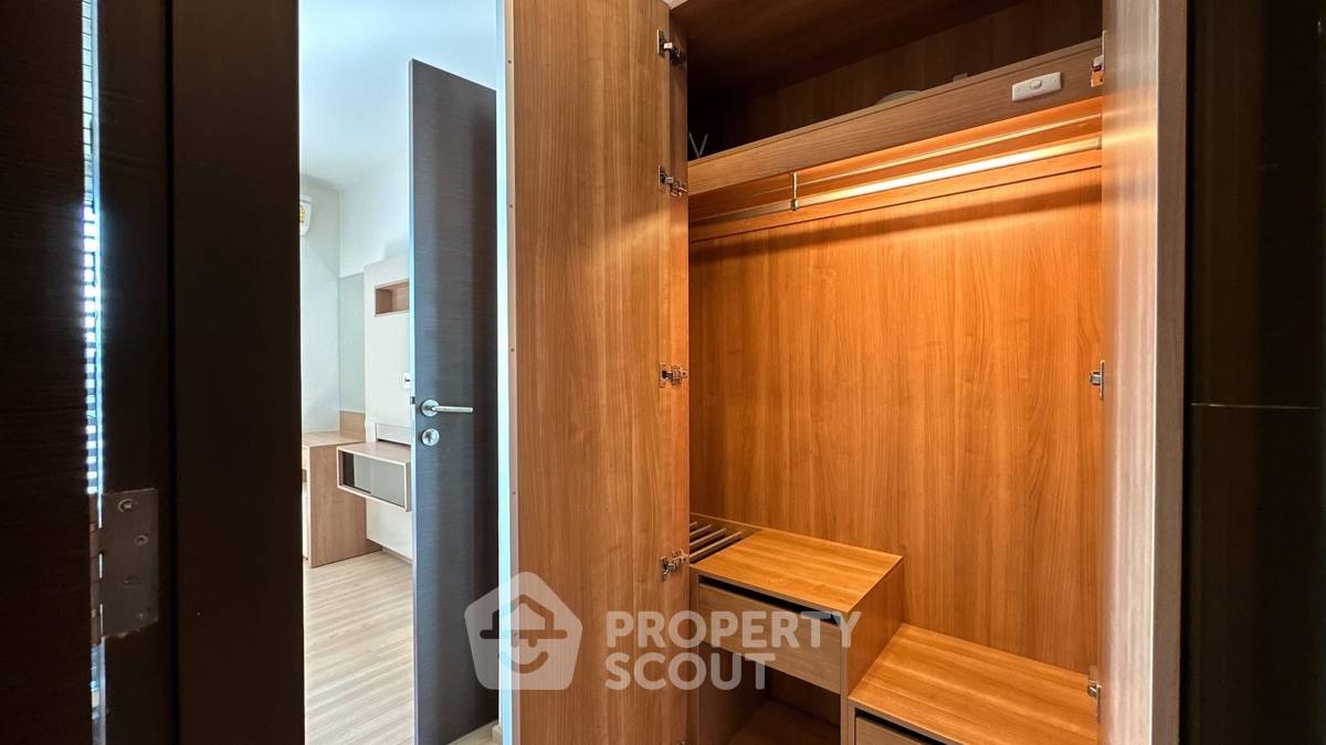 รูป คอนโด 1-ห้องนอน ที่ ริธึ่ม สาทร ใกล้ BTS สะพานตากสิน (ID 1976957) - รูปที่ 9/18