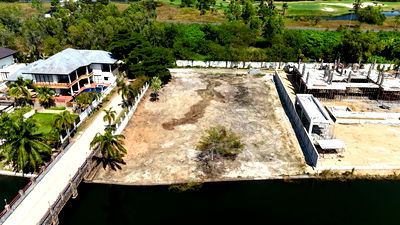ที่ดิน บางละมุง ชลบุรี : Golf Lake View Land for Sale Huai Yai, Pattaya