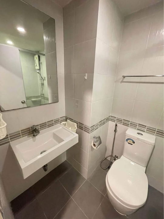 รูป ให้เช่า ลุมพินี เพลส บางนา กม.3 มีเฟอร์นิเจอร์+เครื่องใช้ไฟฟ้าครบ - รูปที่ 9/9