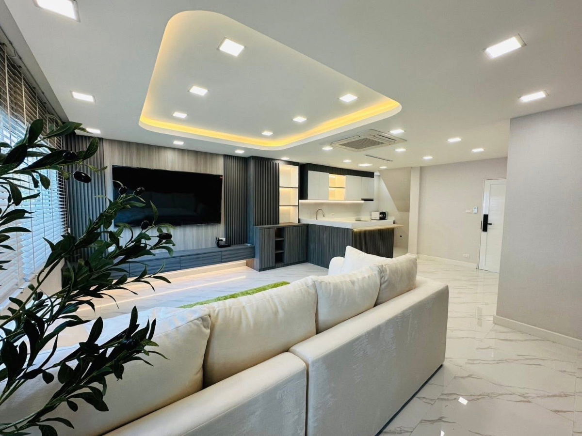 รูป เช่า ให้เช่า ปล่อยเช่า บ้านเดี่ยว รัชดา18 ห้วยขวาง ราคาถูก สนใจ Line: @951qfbfi - รูปที่ 2/12