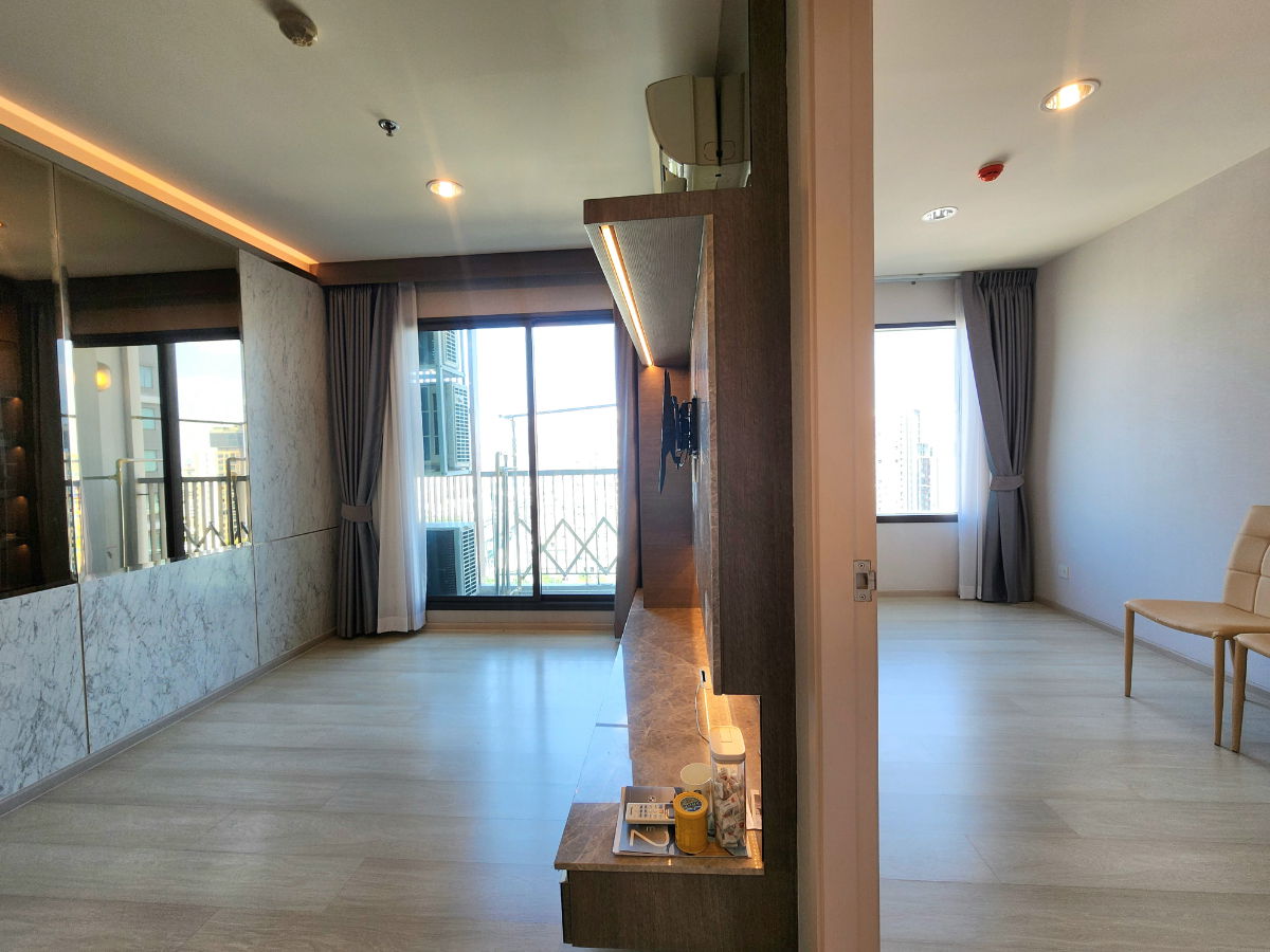 รูป **ห้องว่างครับผม ห้องแต่งสุดหรู แบบ 2 Bed**ให้เช่า **คอนโด ไลฟ์ ปิ่นเกล้า 2ห้องนอน 2ห้องน้ำ ชั้น17 ห้องมุม ทิศเหนือ ไม่ร้อนทั้งปี!! - รูปที่ 57/89